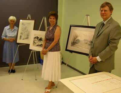 Left-to-right: Ann Abraham, Leona Kelly and Gary Bist